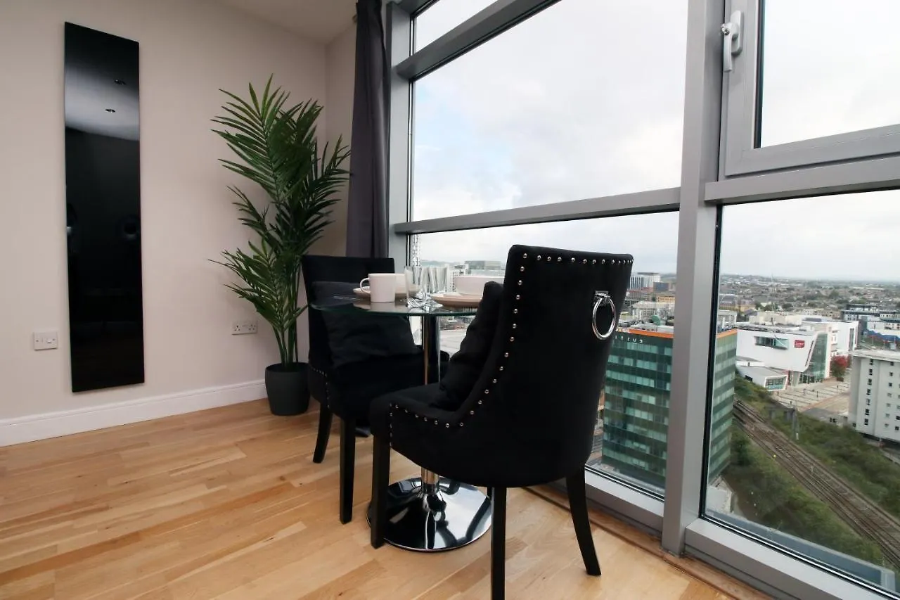 The View - Long Stay Offer - Modern Central Apartment And Parking By Cto Serviced Apartments Cardiff United Kingdom
