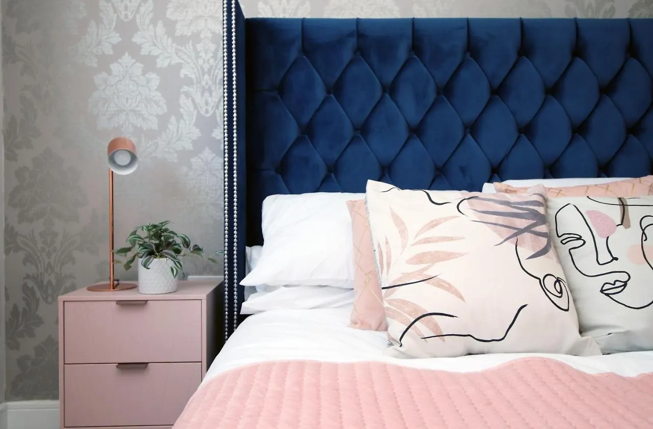 The View - Long Stay Offer - Modern Central Apartment And Parking By Cto Serviced Apartments Cardiff 0*,